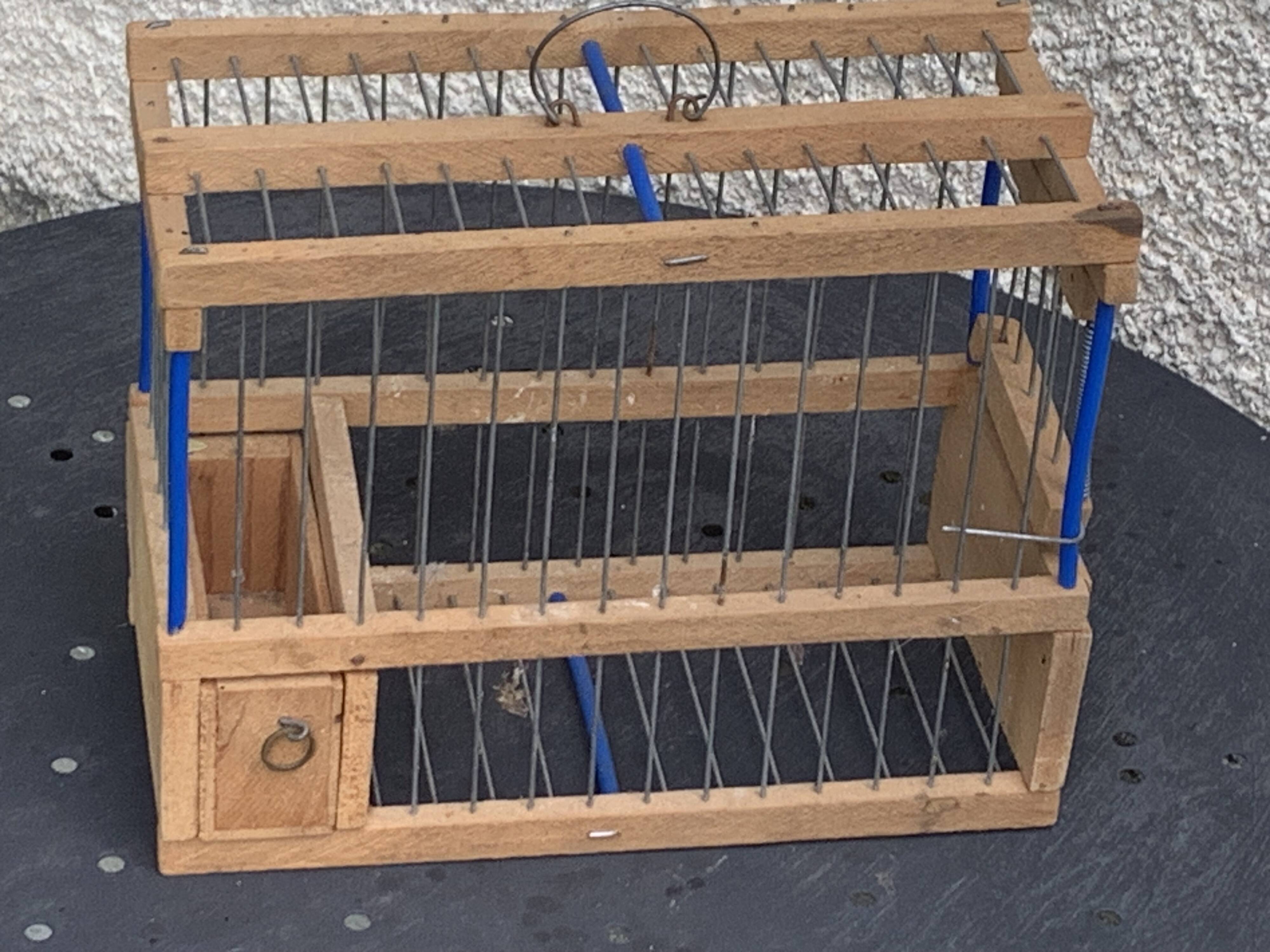 Cage à oiseau vintage en métal et bois