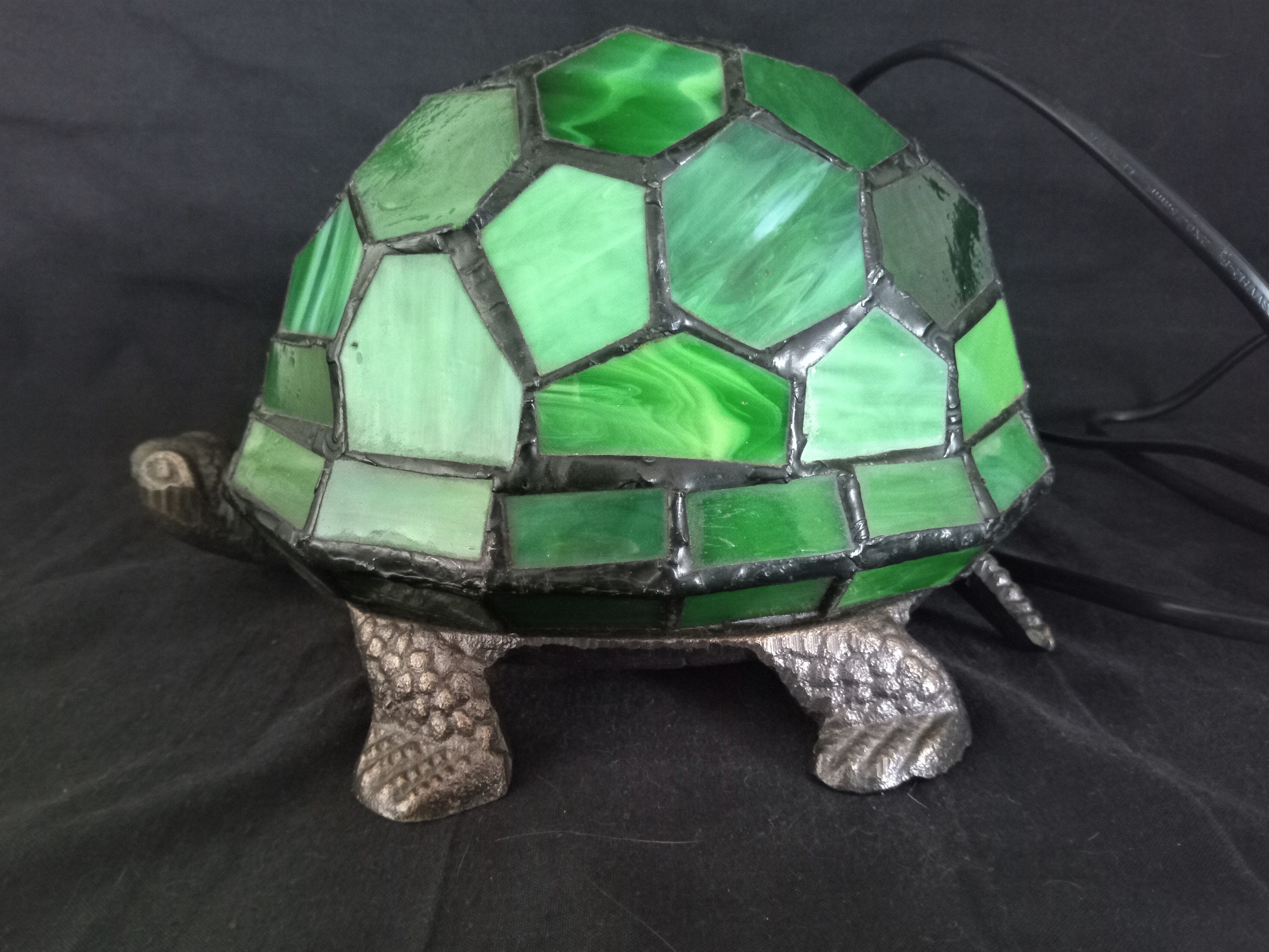 Turtle night light in regulated glass carcass stained glass way