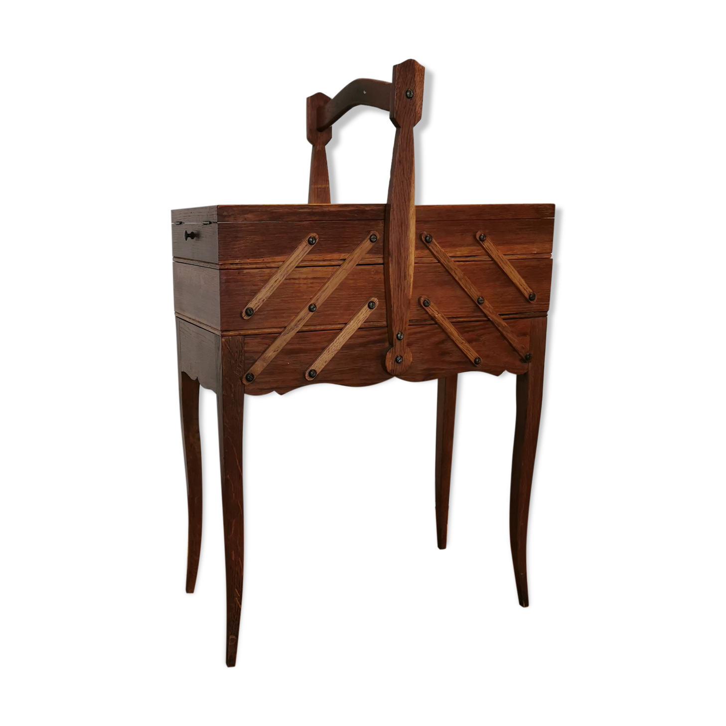 7 compartment sewing worker