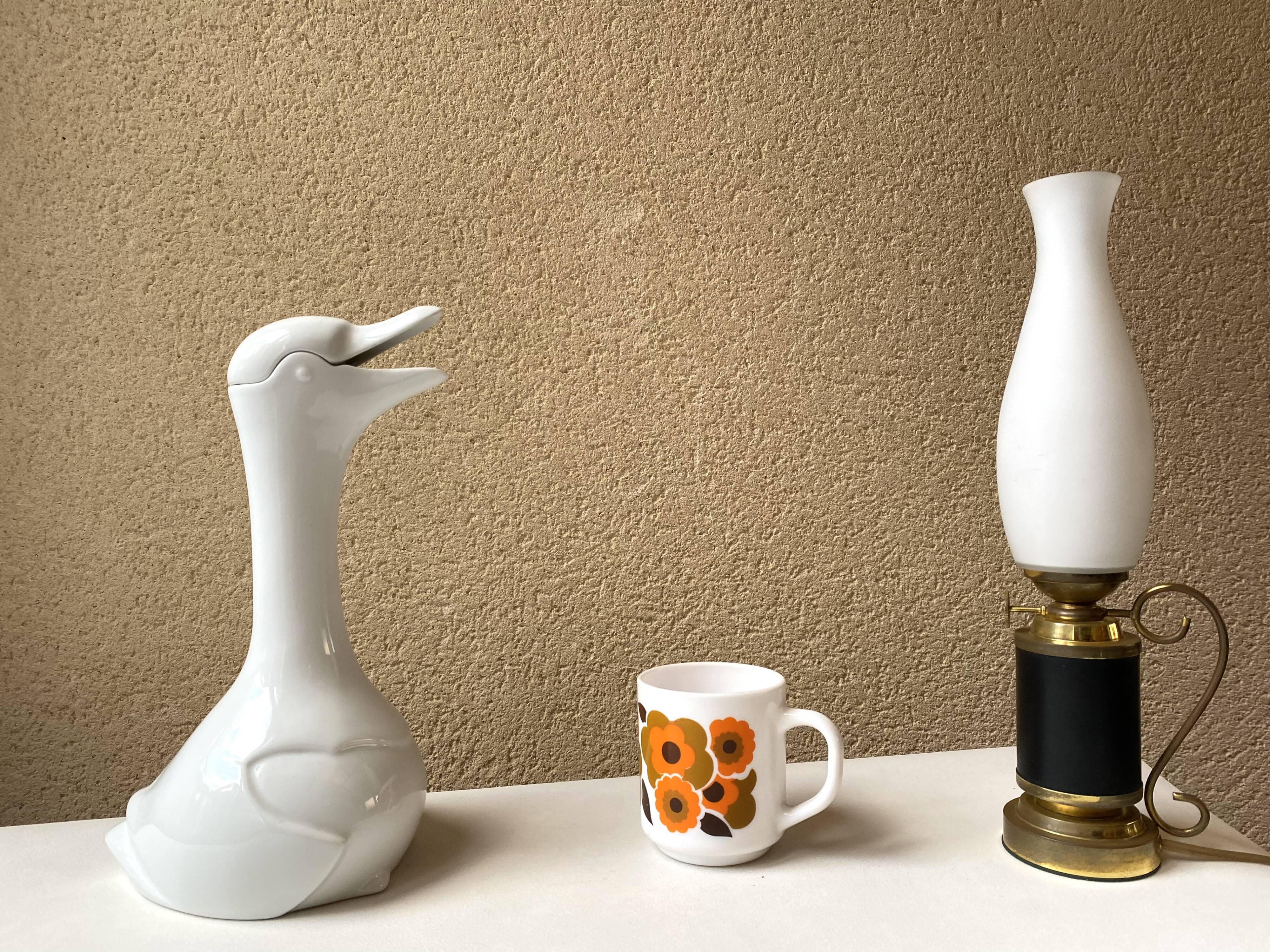 Carafe animalière grande oie in vintage white porcelain 80s