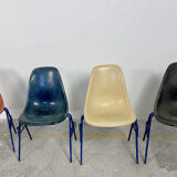 Lot of 4 Eames DSS chairs in fibre H Miller