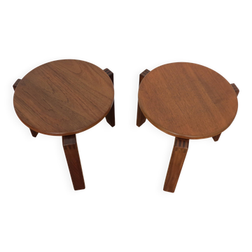 Paire de tables d'appoint rondes empilables en Afrormosia des années 1960