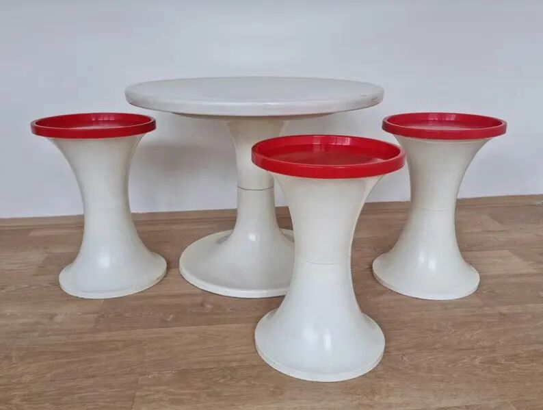 Midcentury Set of Three Tulip Stools and Coffee Table, Space Age, Germany, 1970s