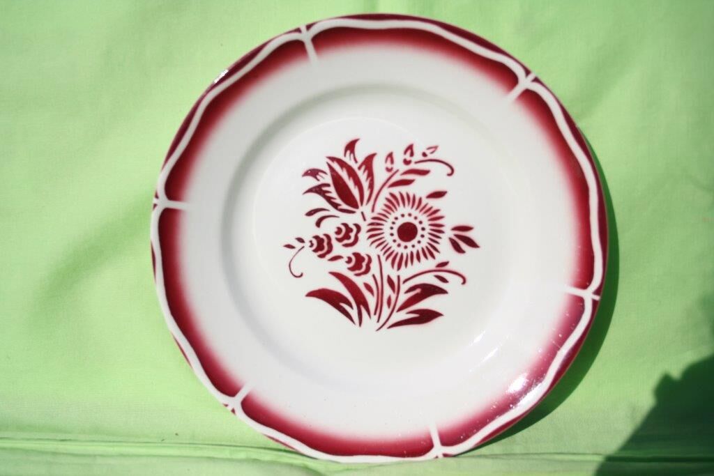 SET of 8 plates dessert Sarreguemines Digoin red flowers