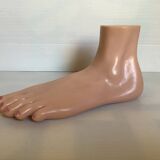 Skinned foot
