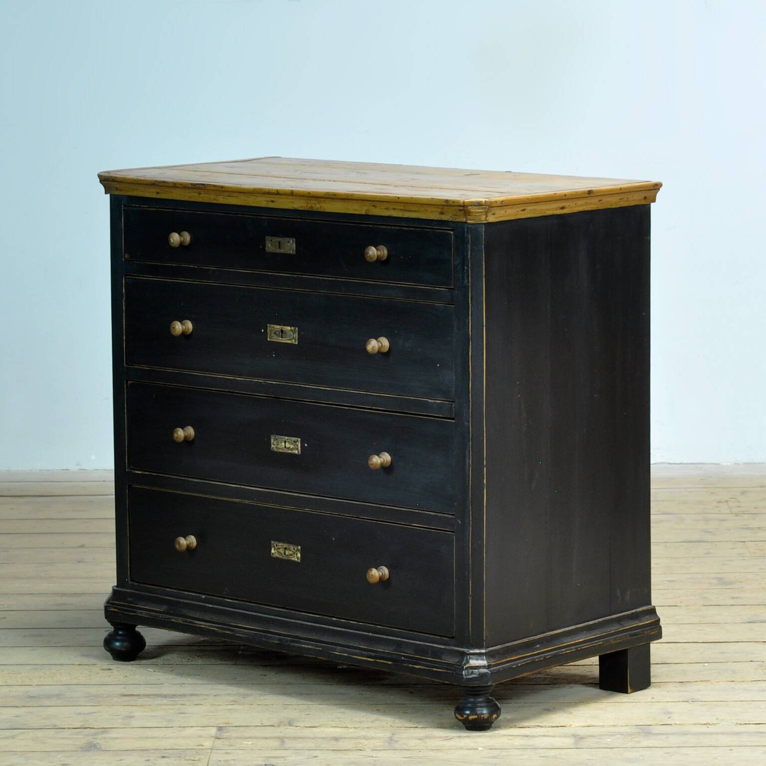 Commode en pin, années 1910
