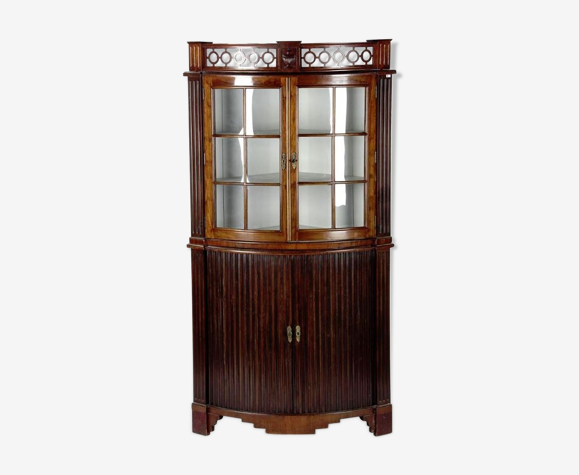 Vitrine d'angle