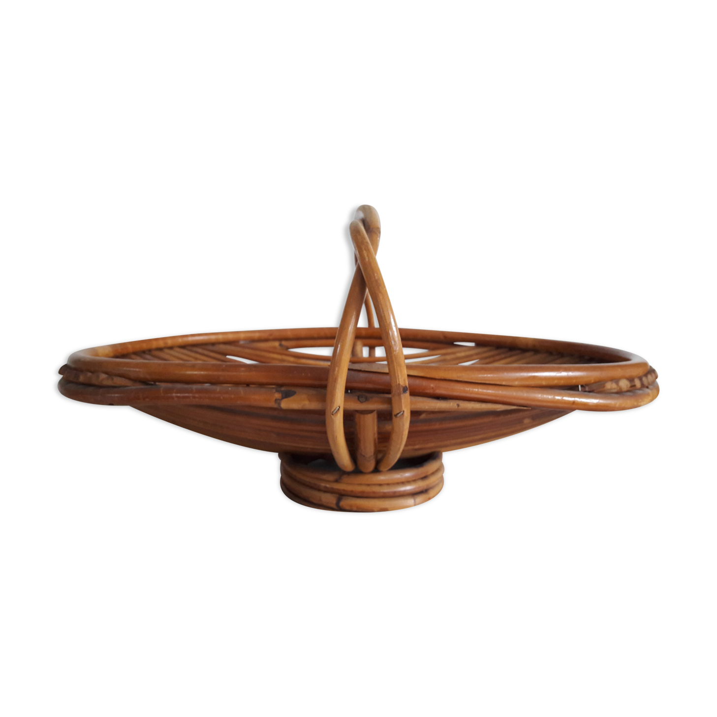 Vintage fruit basket in rattan