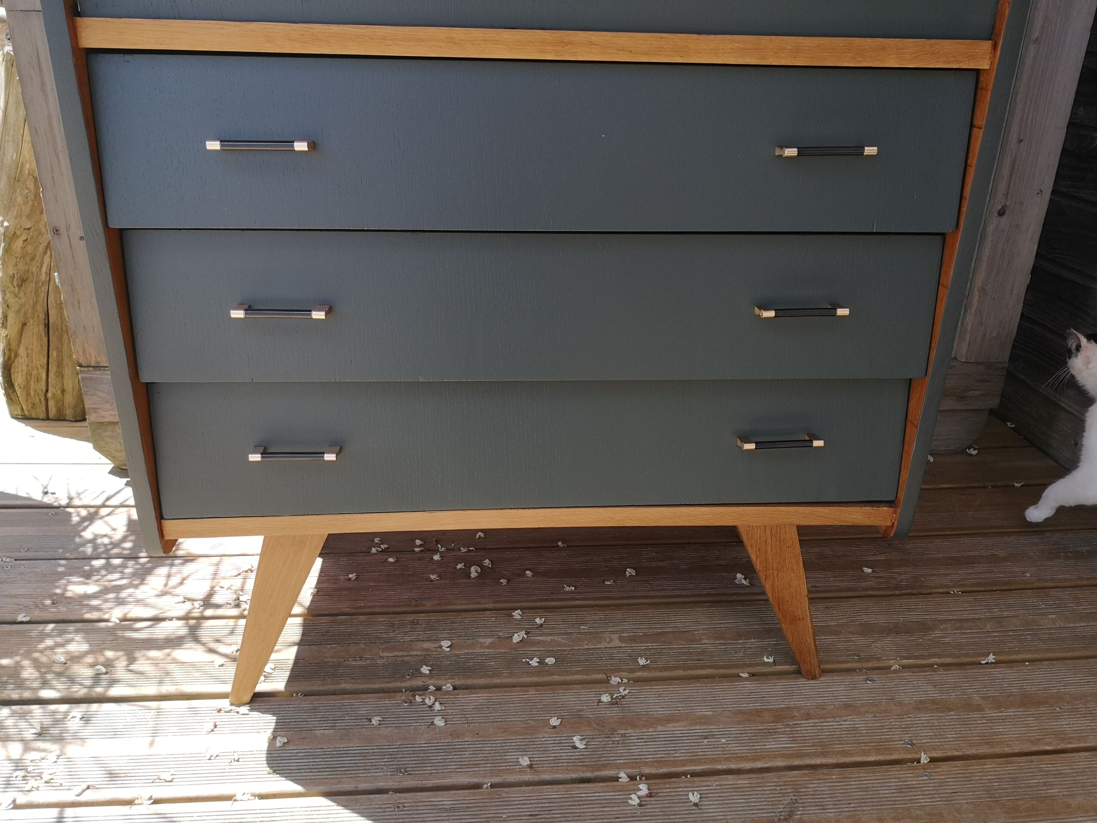 Secretary 60 compact compass feet