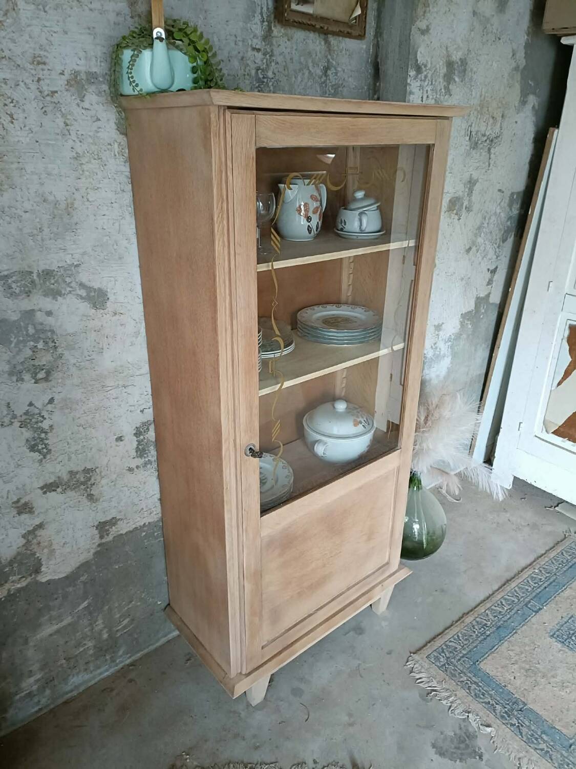 Bonnetière vitrine