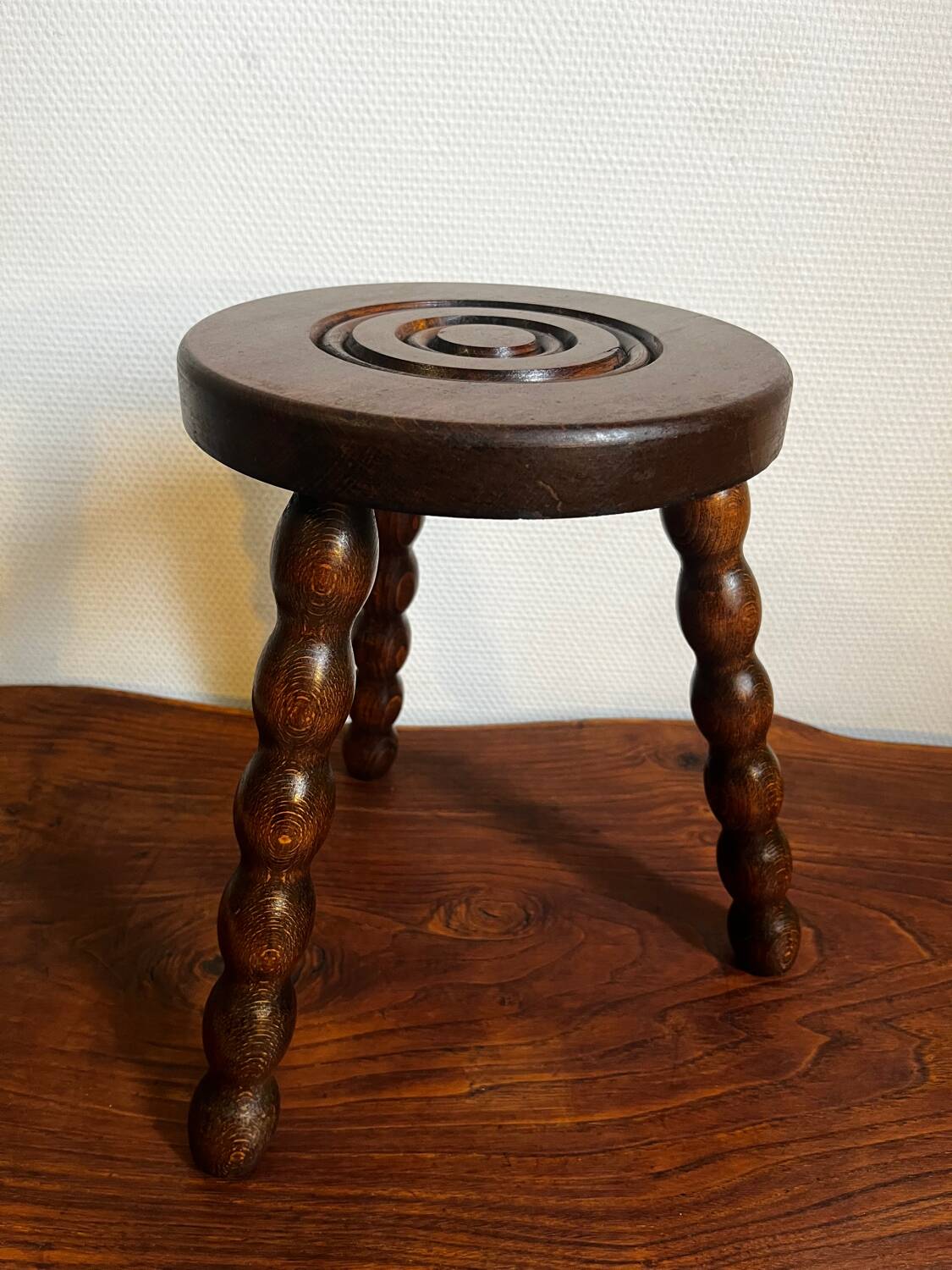 Tabouret tripode, porte-plante en bois