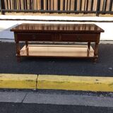 Coffee table with 2 drawers