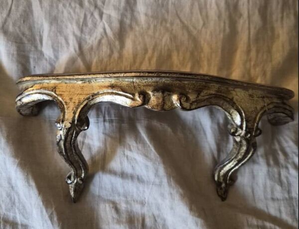 Sellette de style en bois doré  style Louis XV