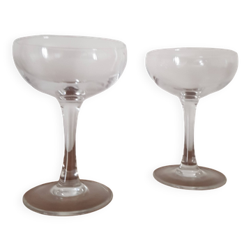 Set of 2 vintage cups