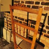 Chaise basse dite "chaise de nourrice" style Louis XV