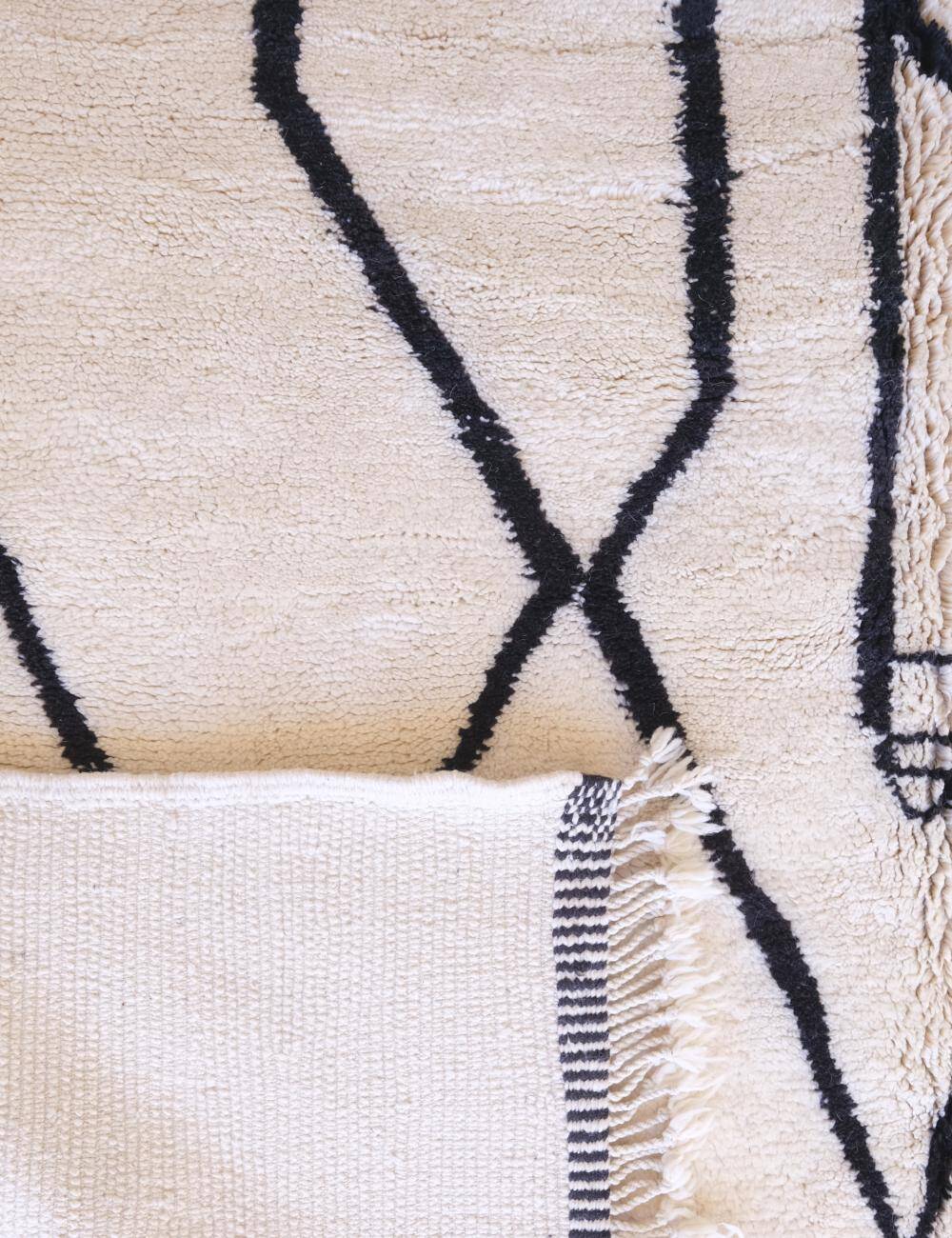 Beni M'Rirt rug - 336 x 254 cm
