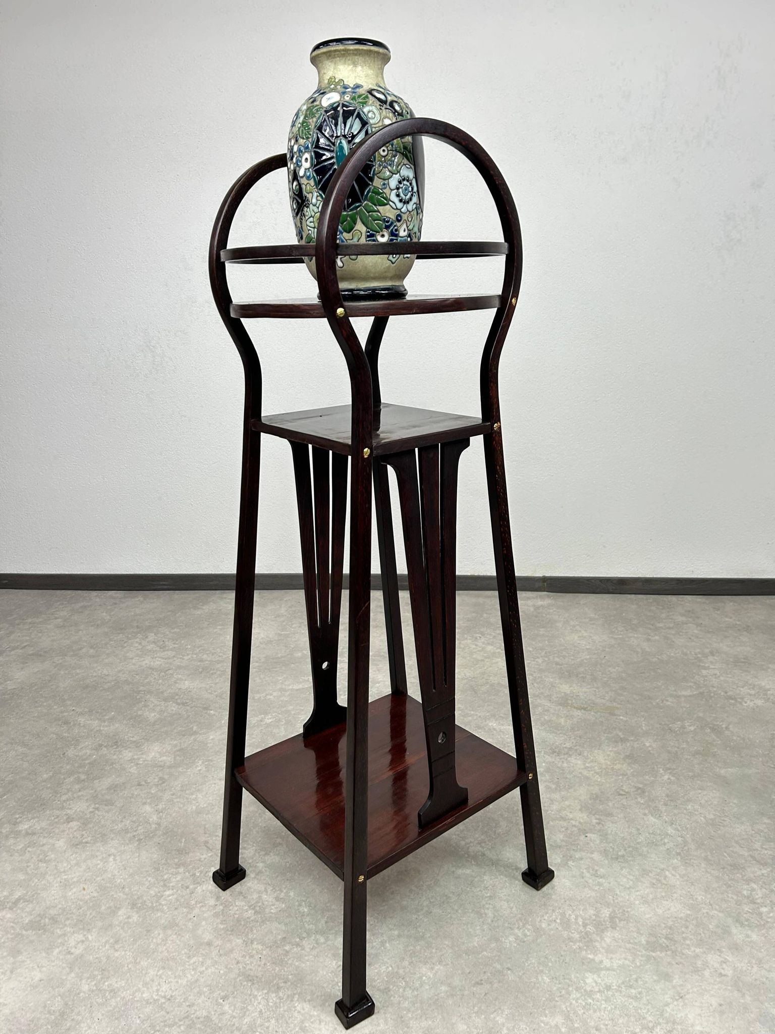 Porte-plante Sécession no.9532 par l'architecte Marcel Kammerer pour Thonet