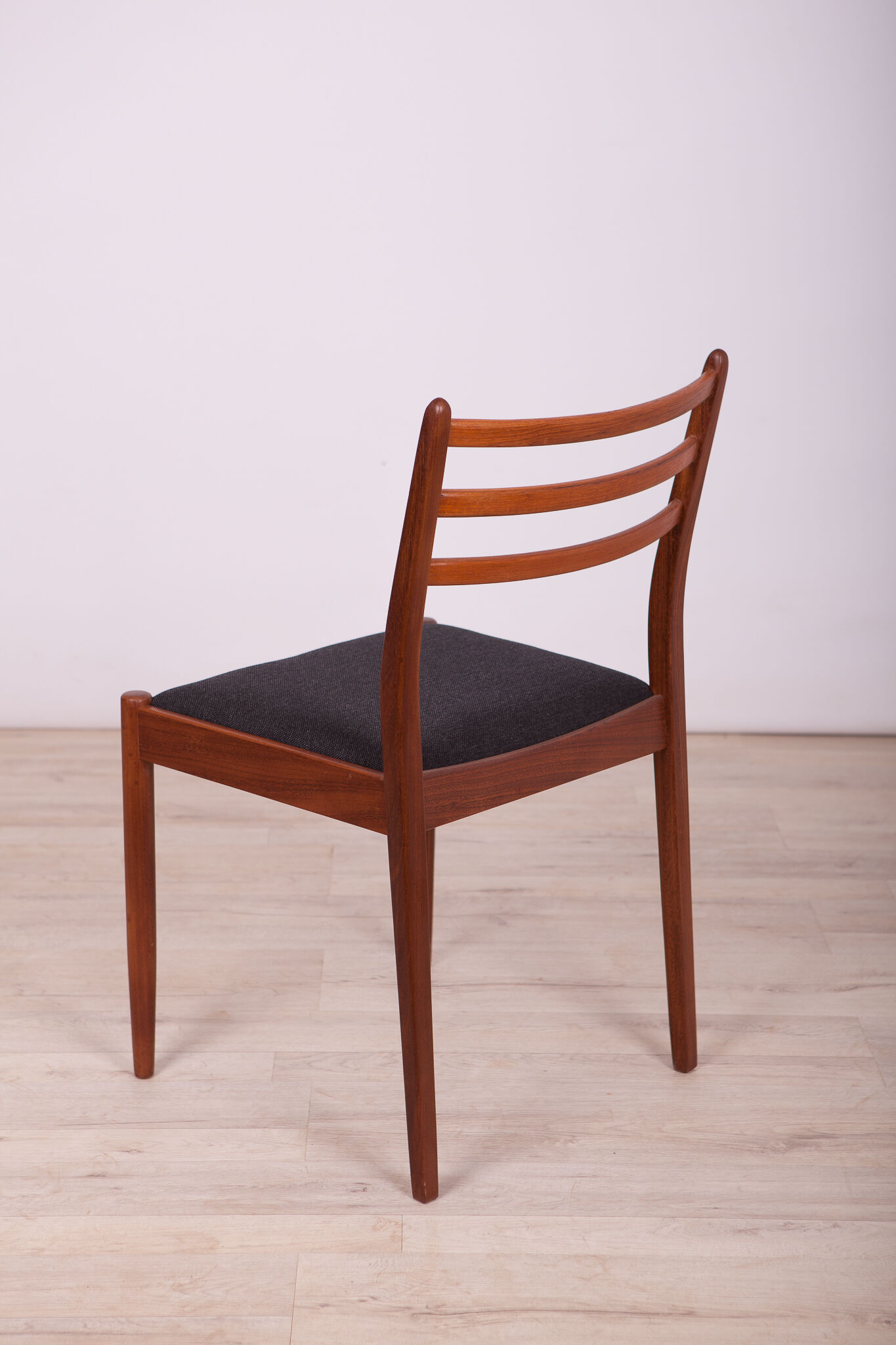 Chaises de salle à manger vintage par Victor Wilkins pour G-Plan, années 1960, ensemble de 6