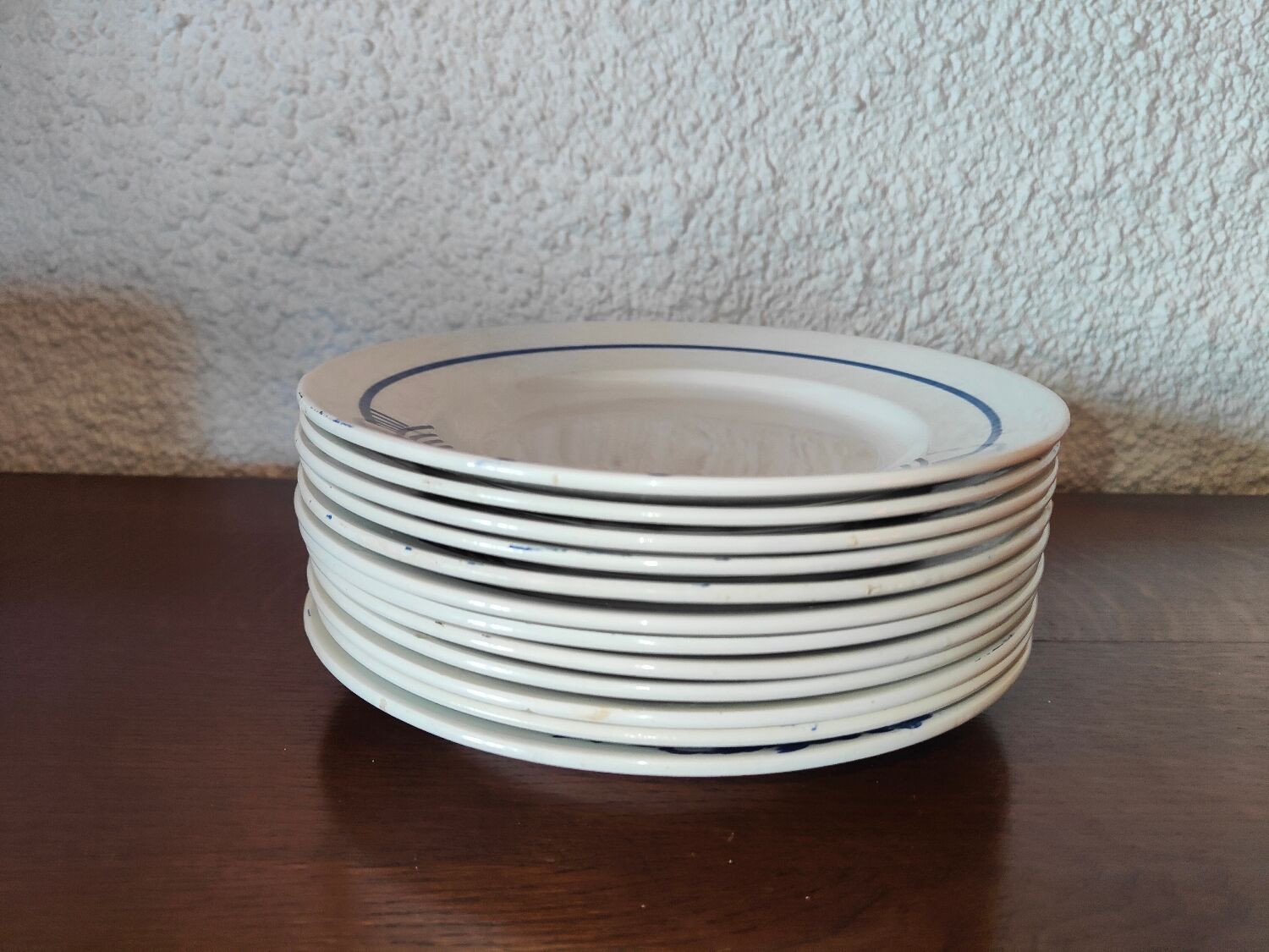 Service of 34 Pieces Wolves Mill and Orchies Hamage France 50s-60s