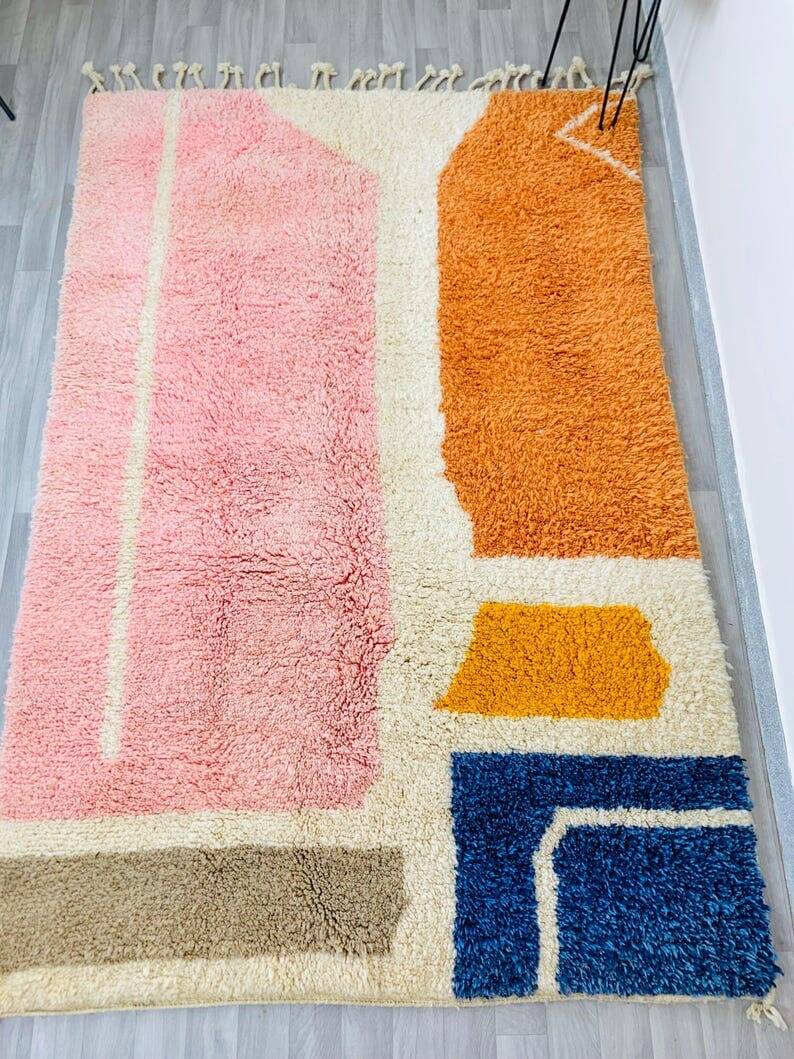 Traditional handmade pure wool rug, size 150 x 250 cm