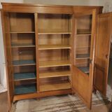 Trade library with showcase