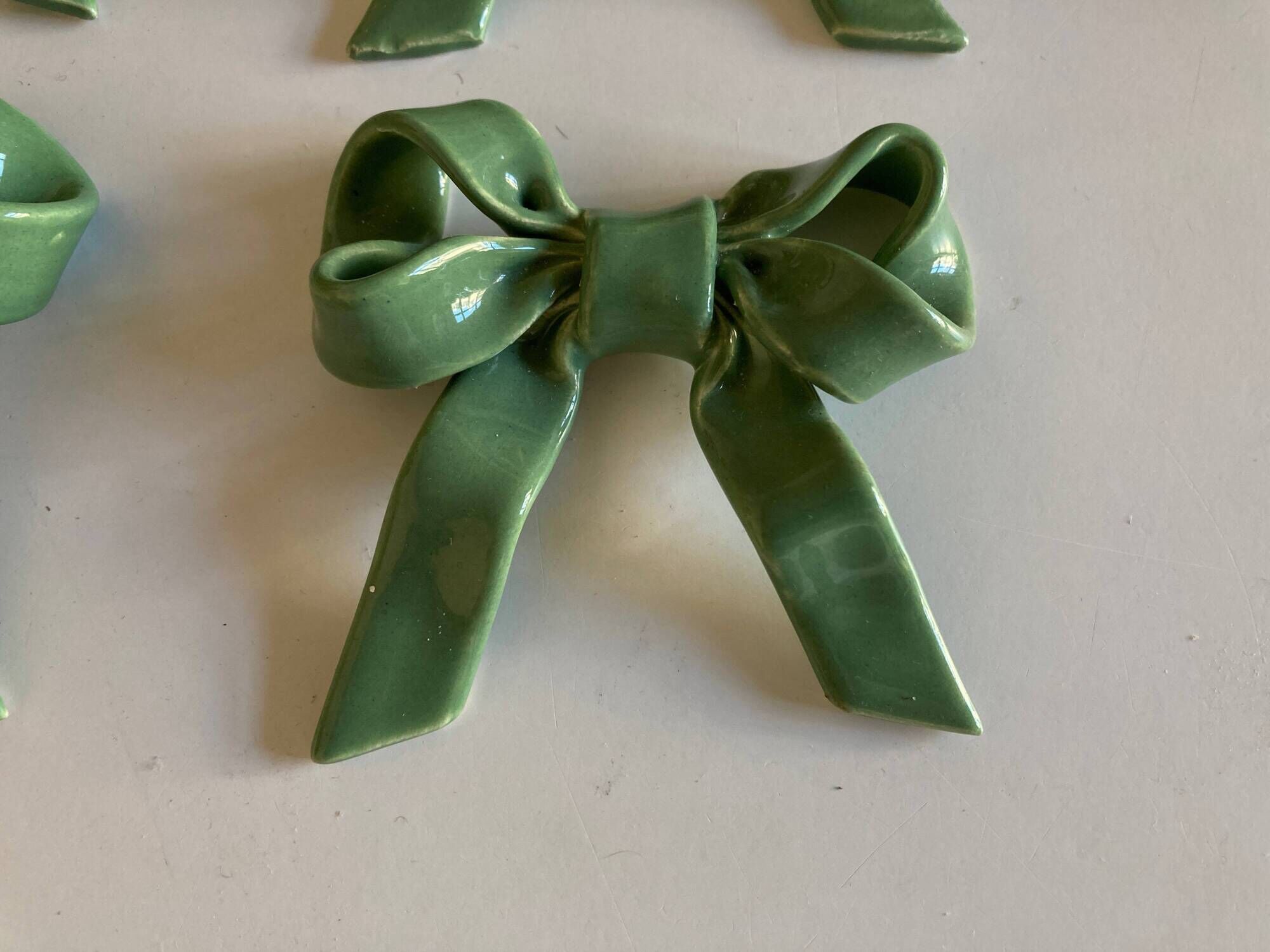 Set of 6 ribbon knife holders in green glazed earthenware 1980