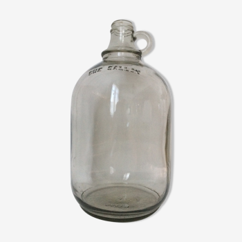 Cylinder transparent cylindrical demijohn of "one gallon"