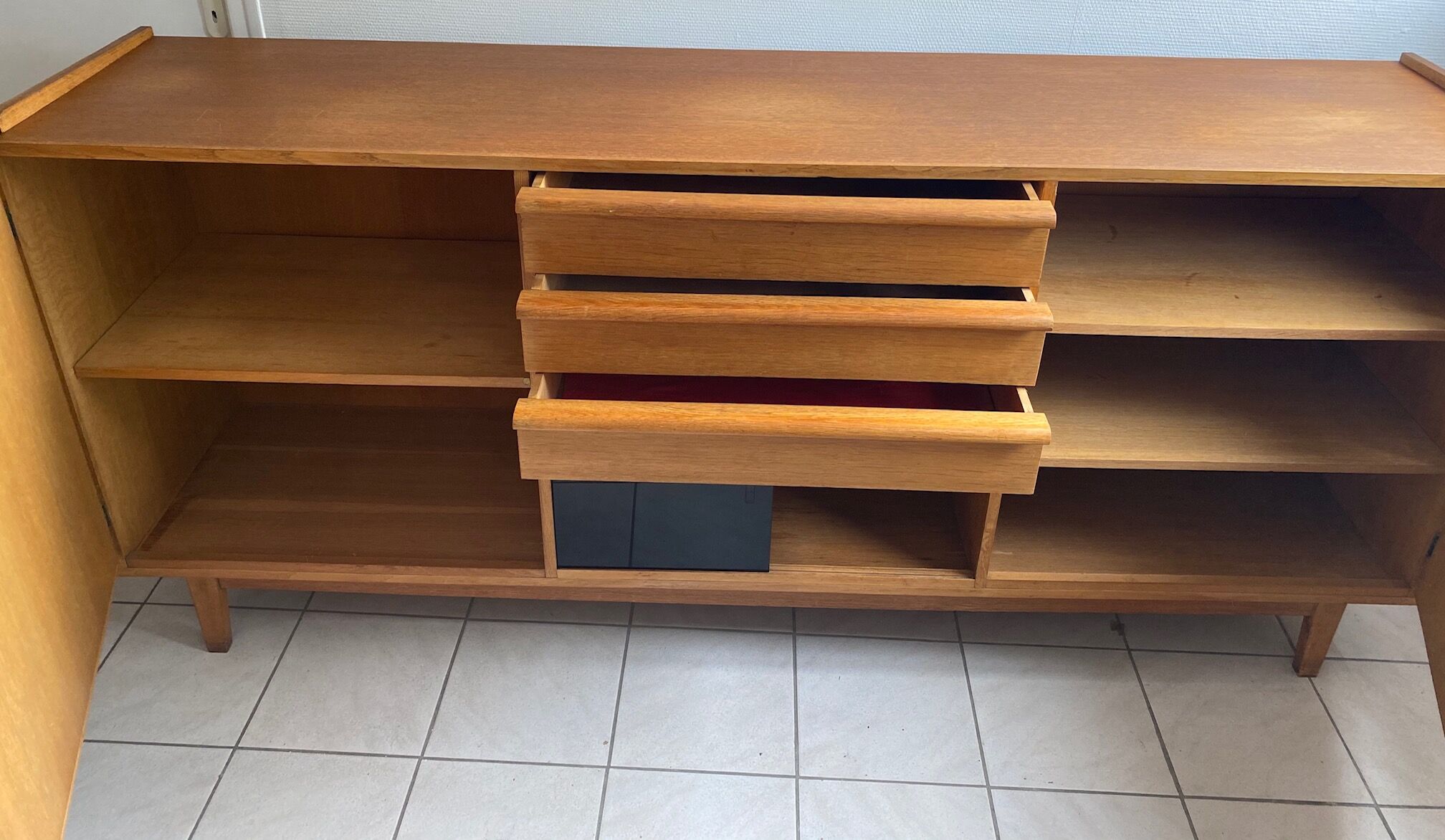 Light wood sideboard 1960