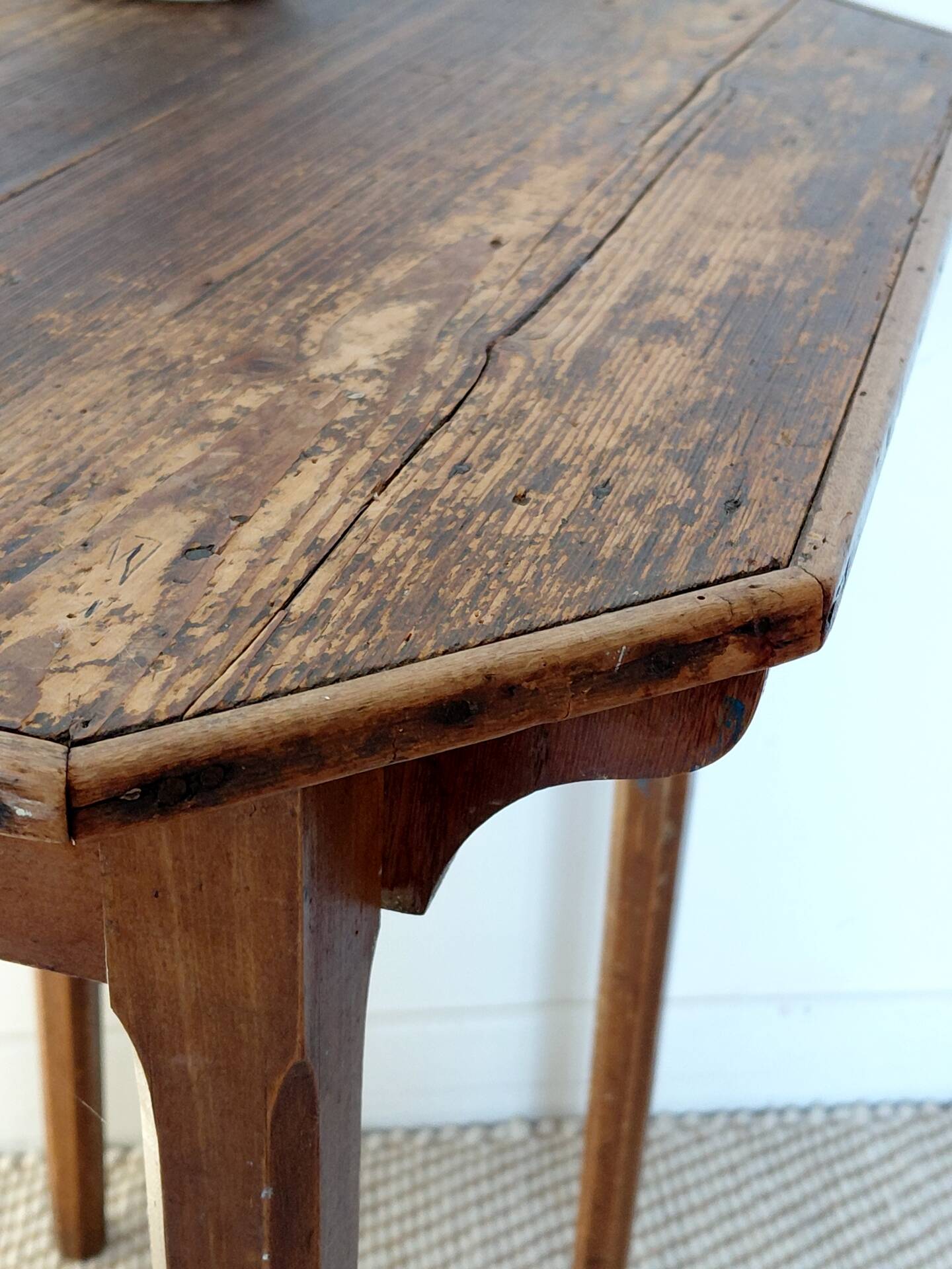 Antique wooden table - Beautiful patina - Country house spirit