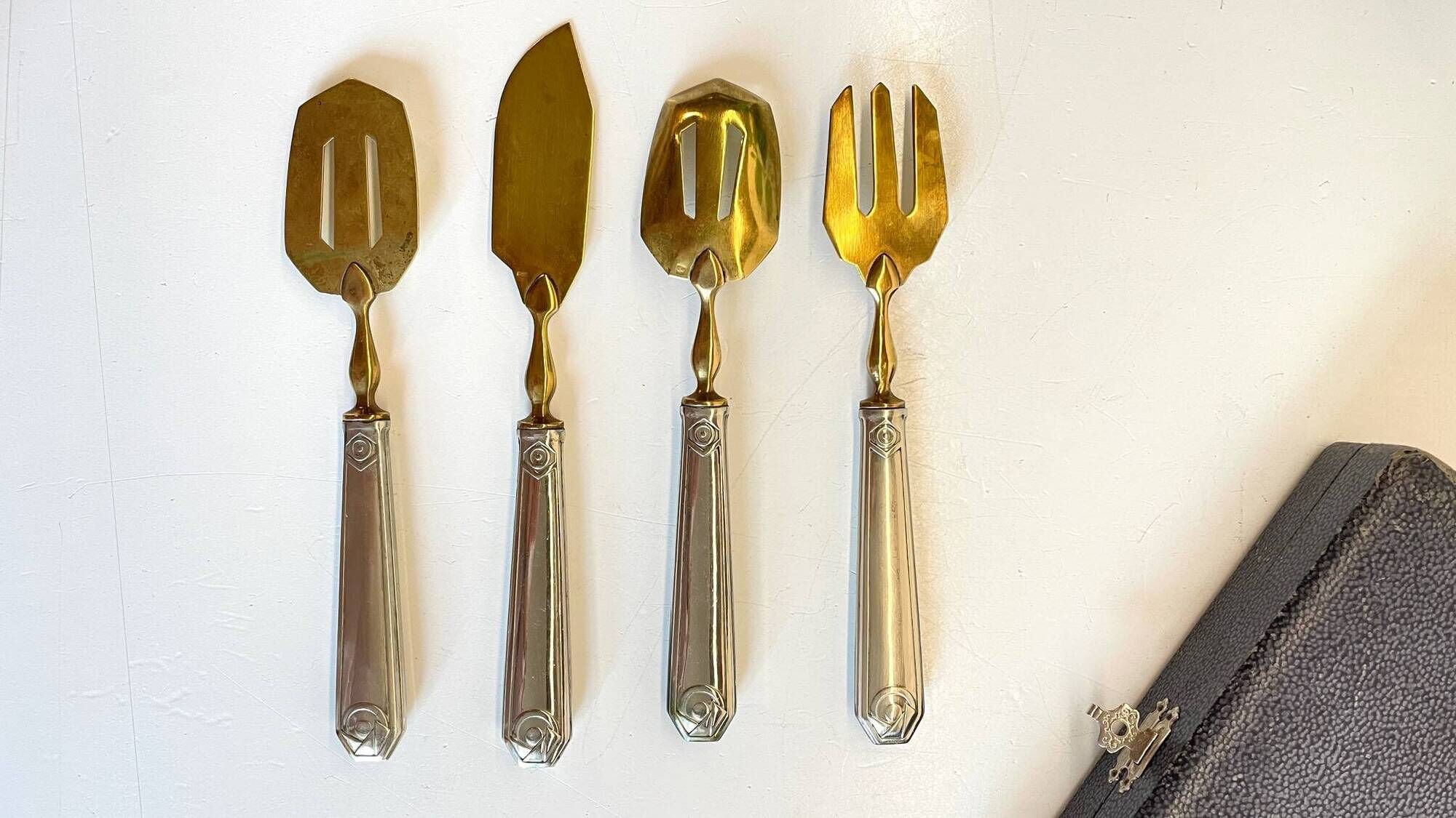 Art Deco dessert service