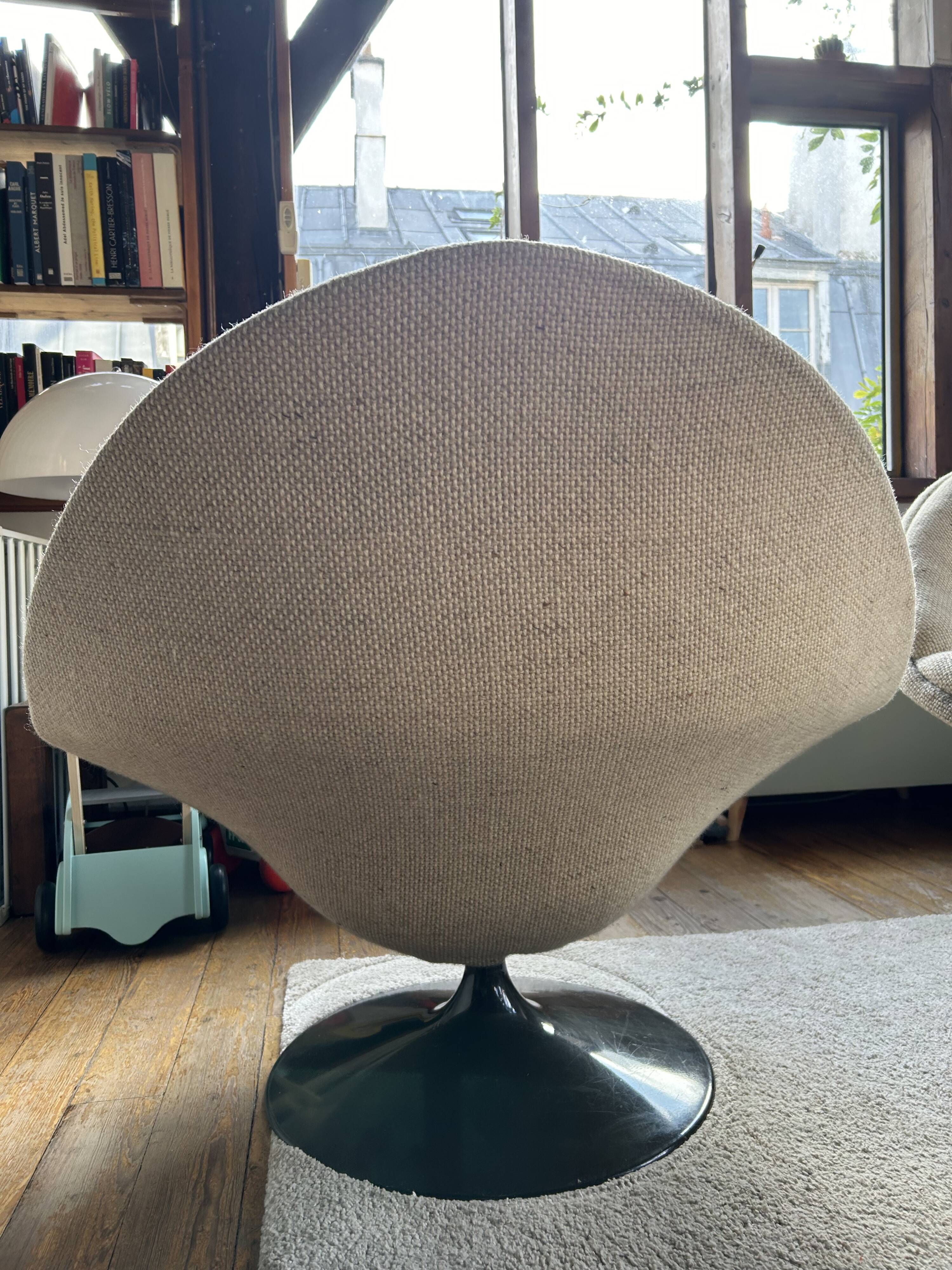 Pierre Paulin F422 Artifort Swivel Globe Armchairs