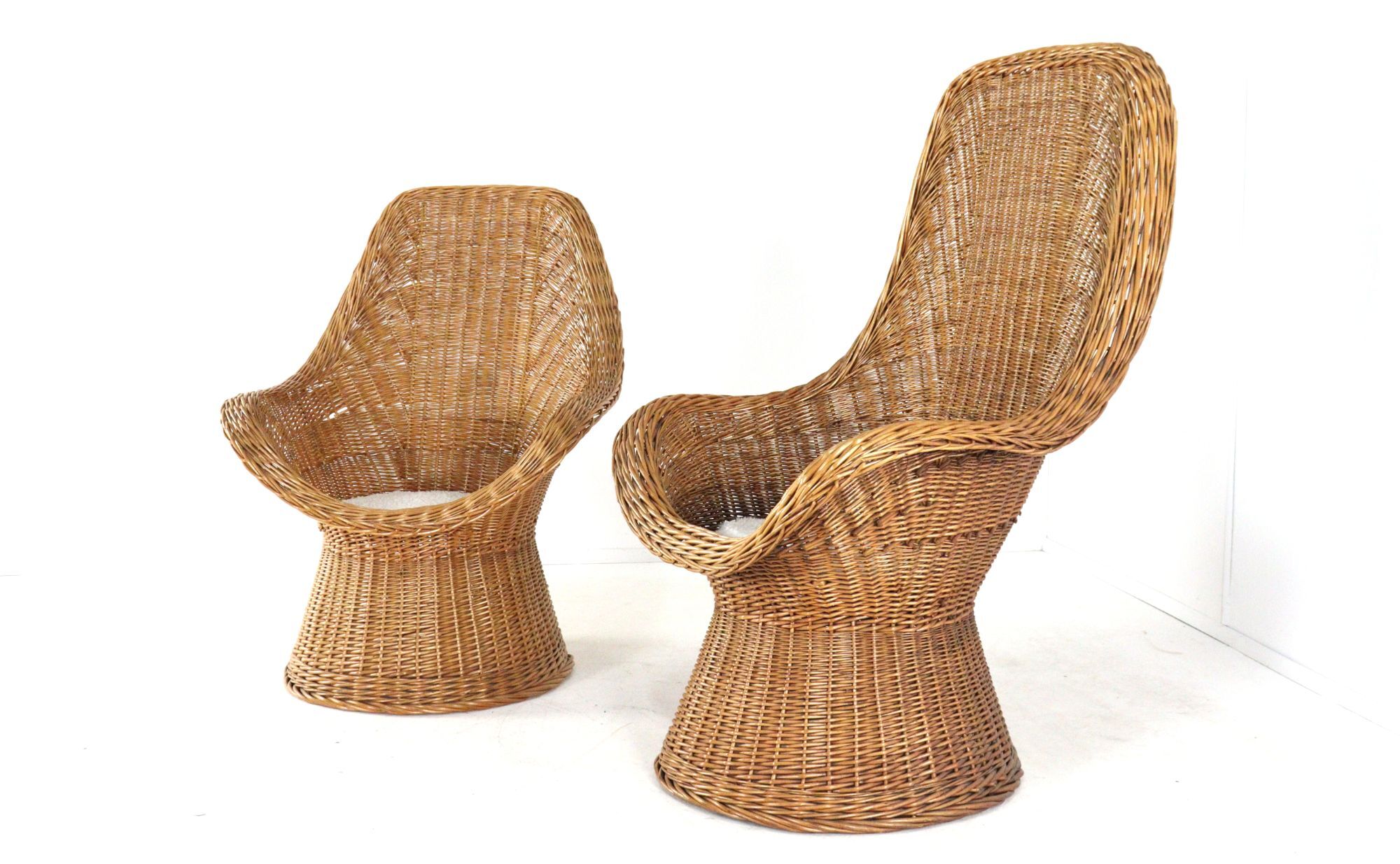 Set of 2 vintage rattan wicker armchairs with white teddy fabric