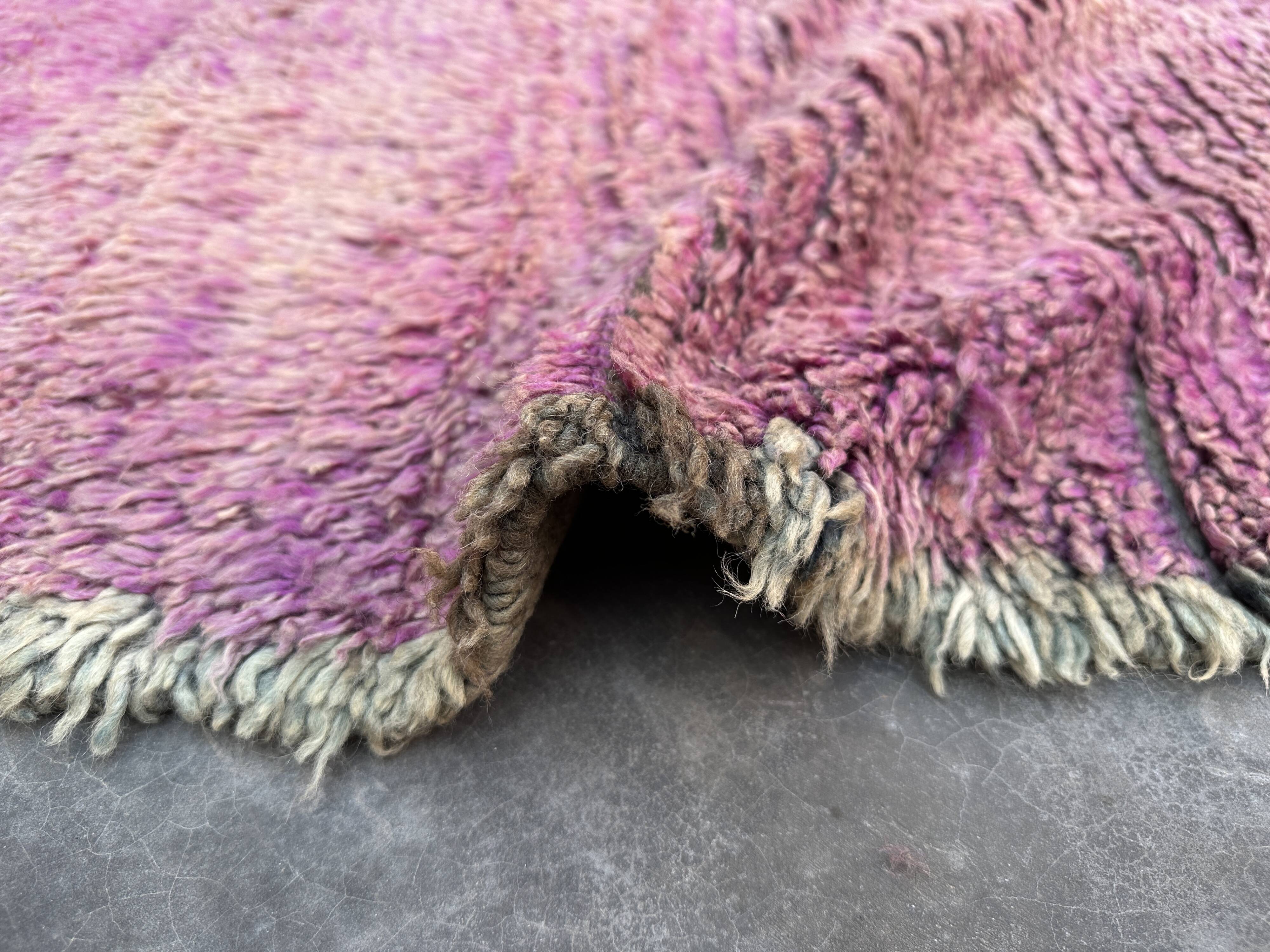 Moroccan rug Beni M'Guild purple - 269 x 160 cm