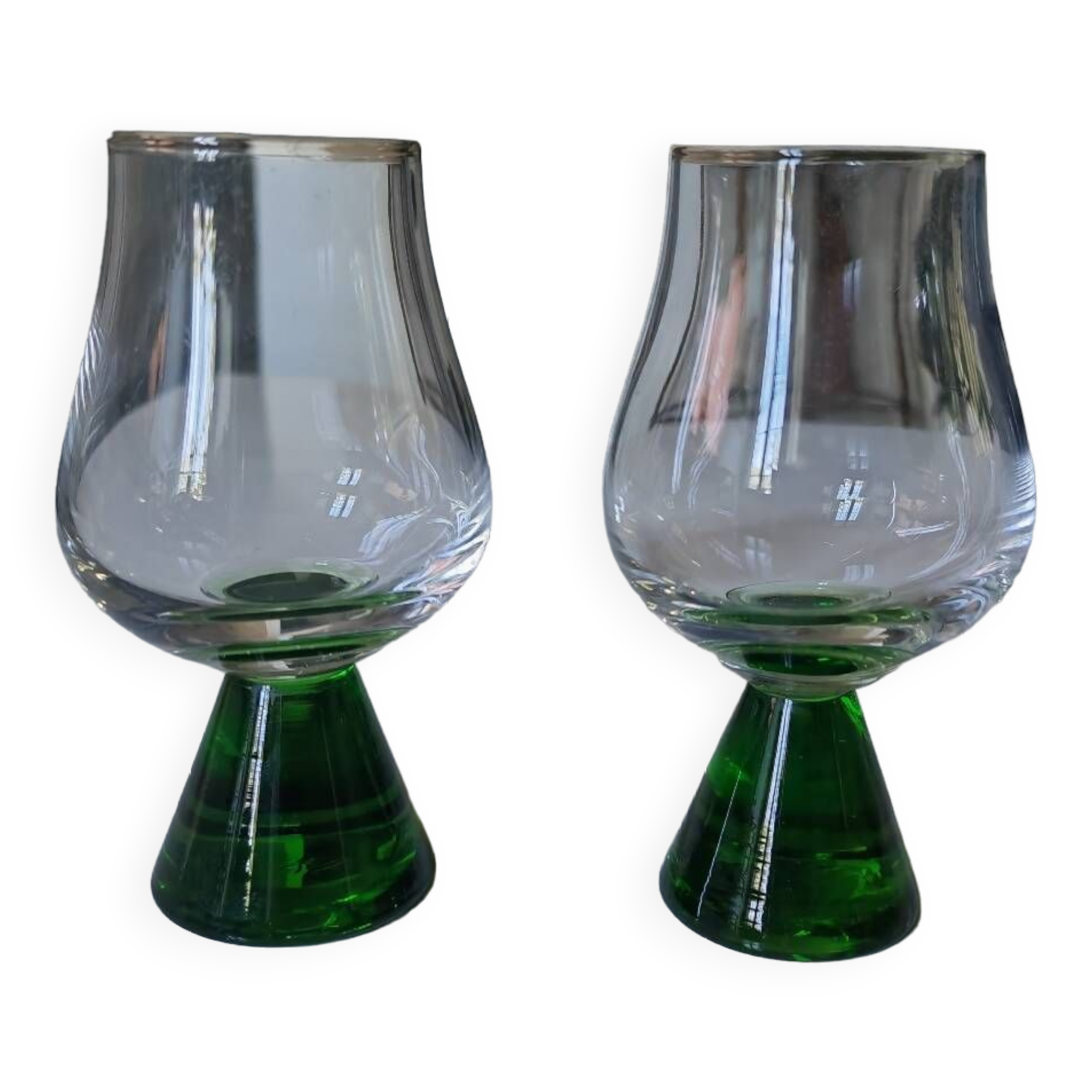 Glasses with uraline legs