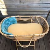 Wicker bassinet cradle