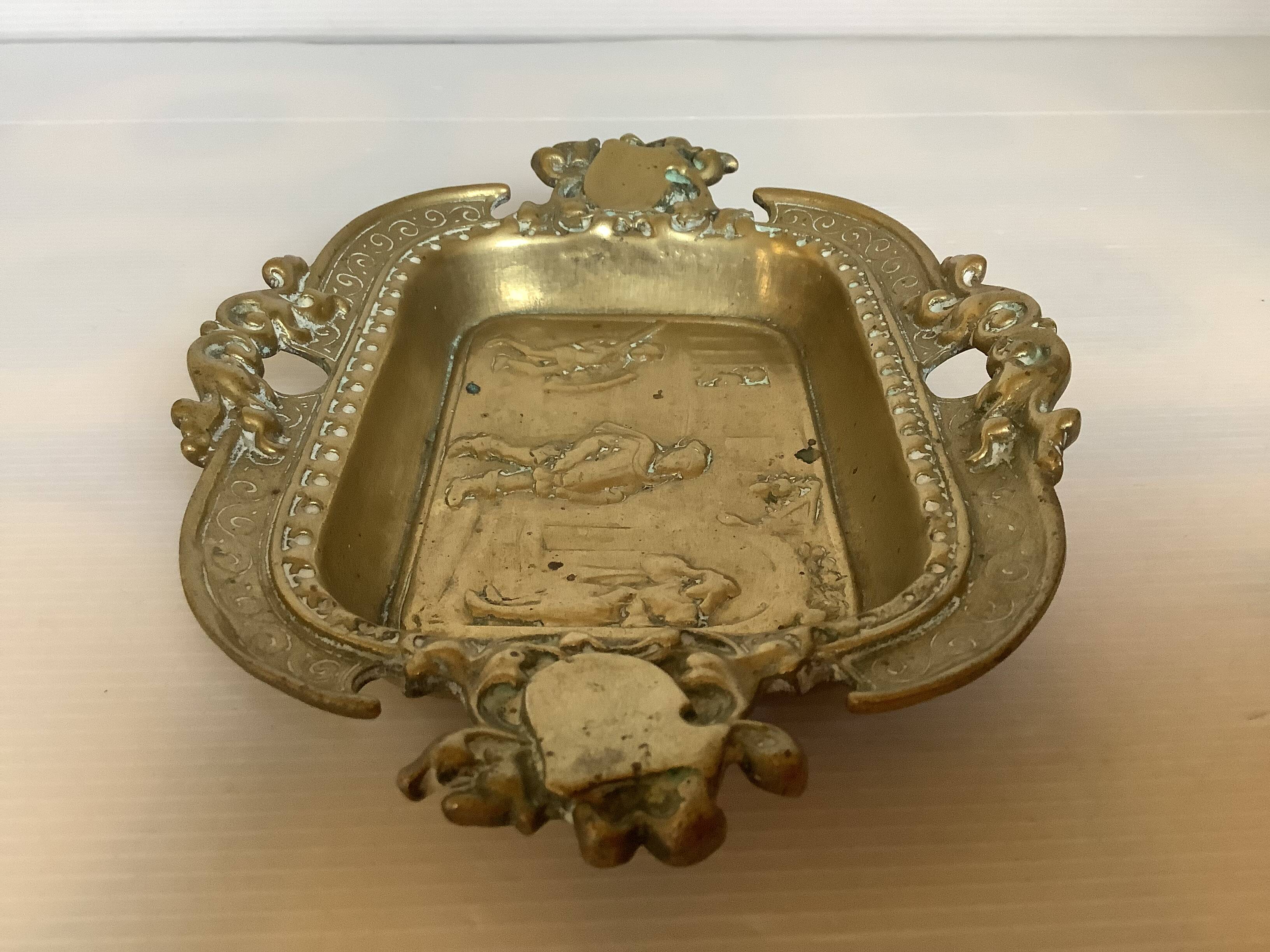 Bronze character catchall tray