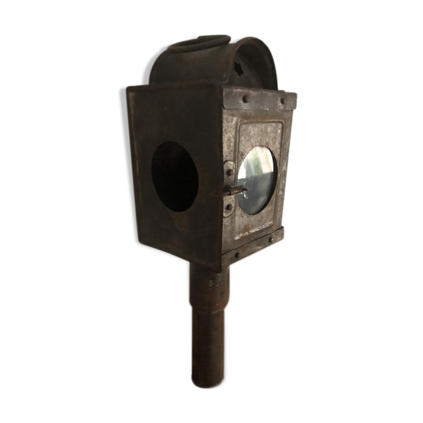 Ancient light carriage lantern