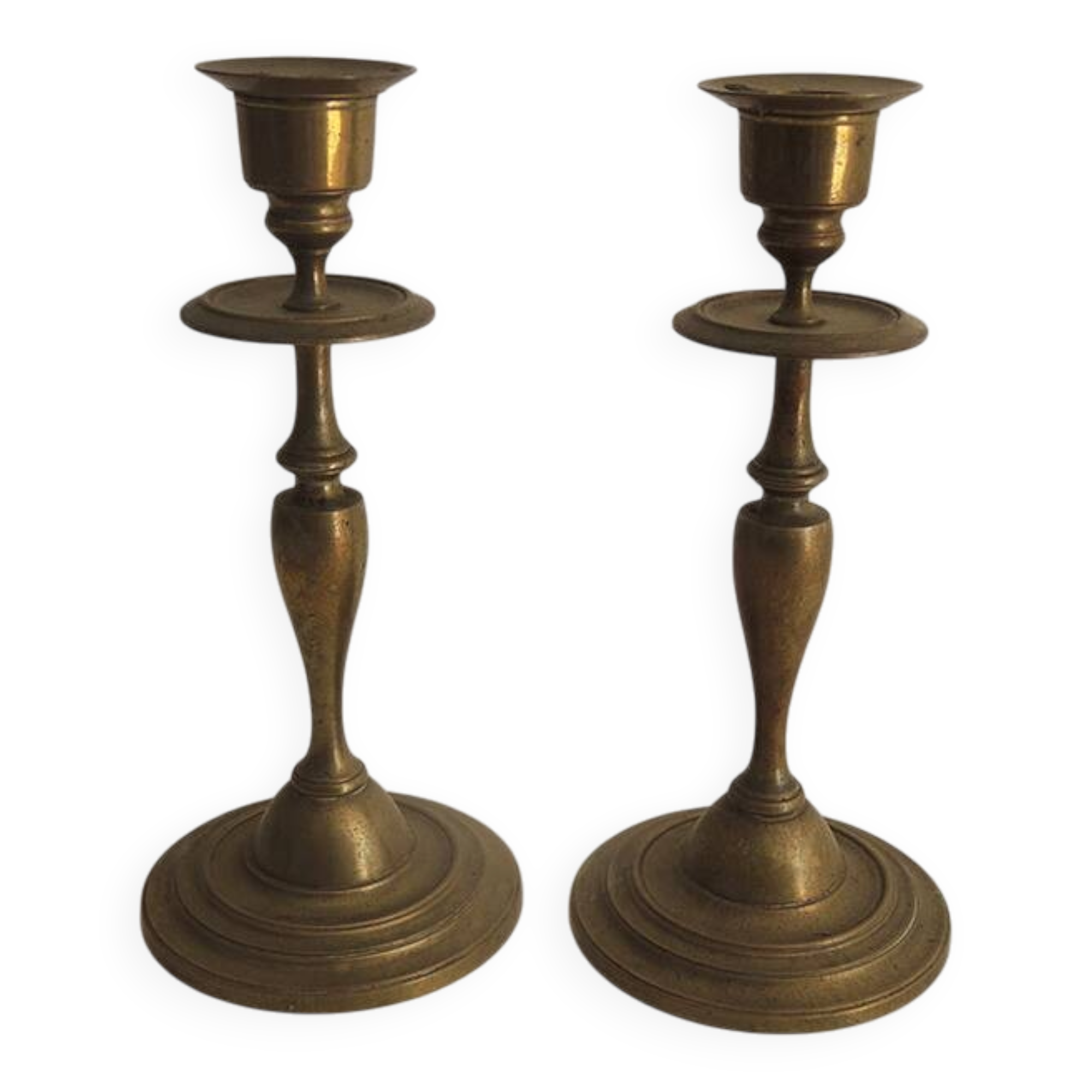 2 antique candlesticks in brass or bronze