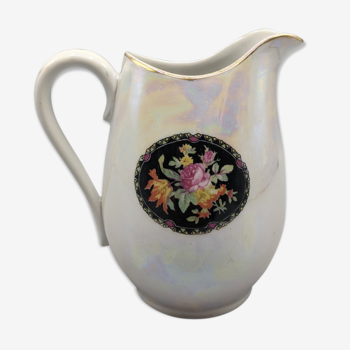 Iridescent and flowery white milk jar of A. Mass - H: 11cm