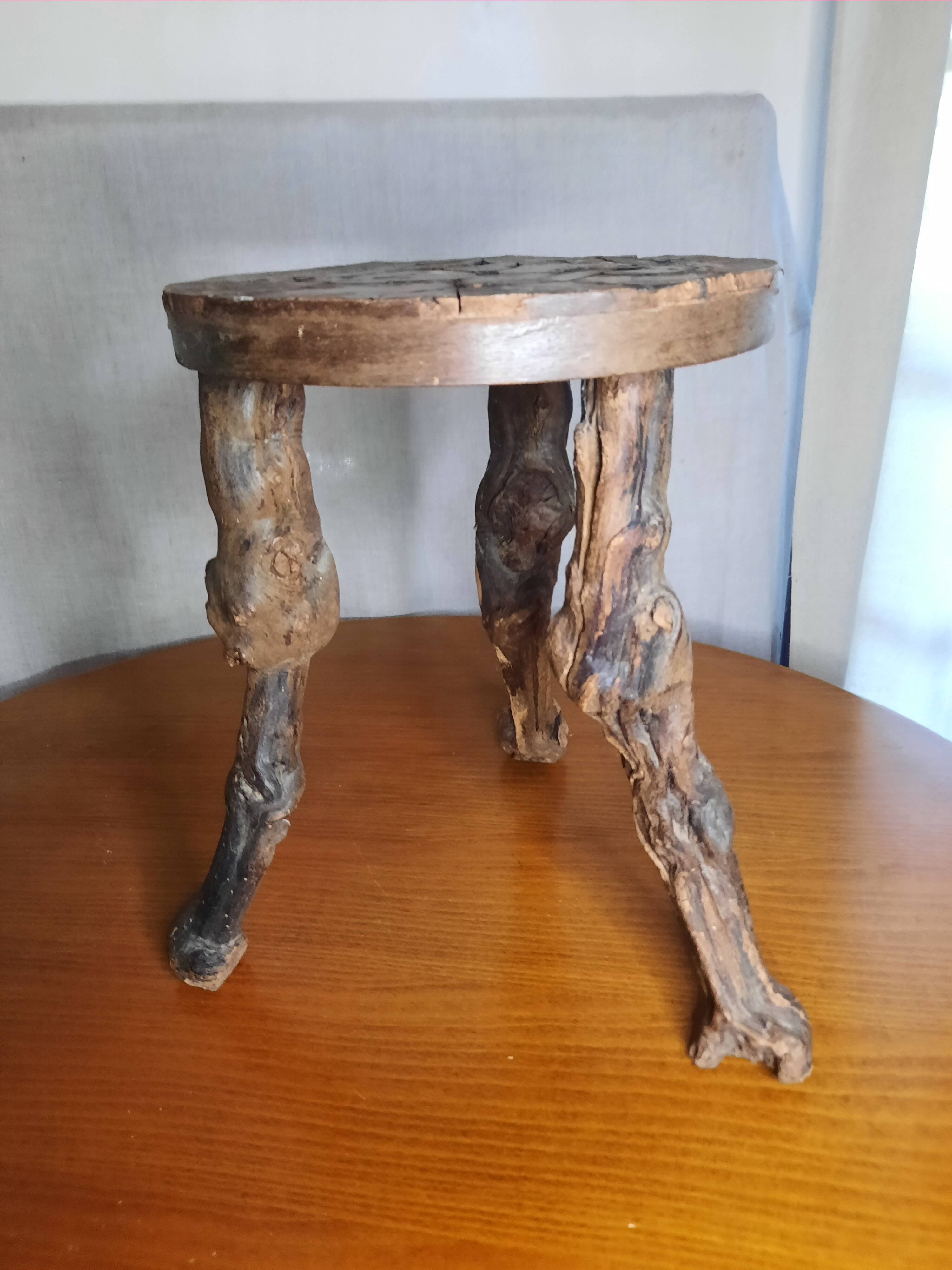 Tabouret ancien ceps de vigne