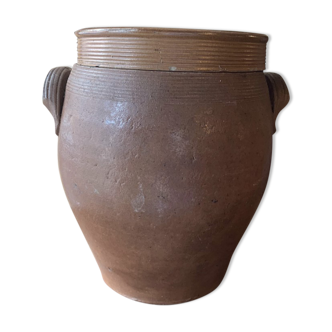 Pot in seddles with lid