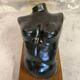 Sculpture buste féminin sur socle bois