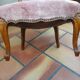 Chaise basse en velours rose