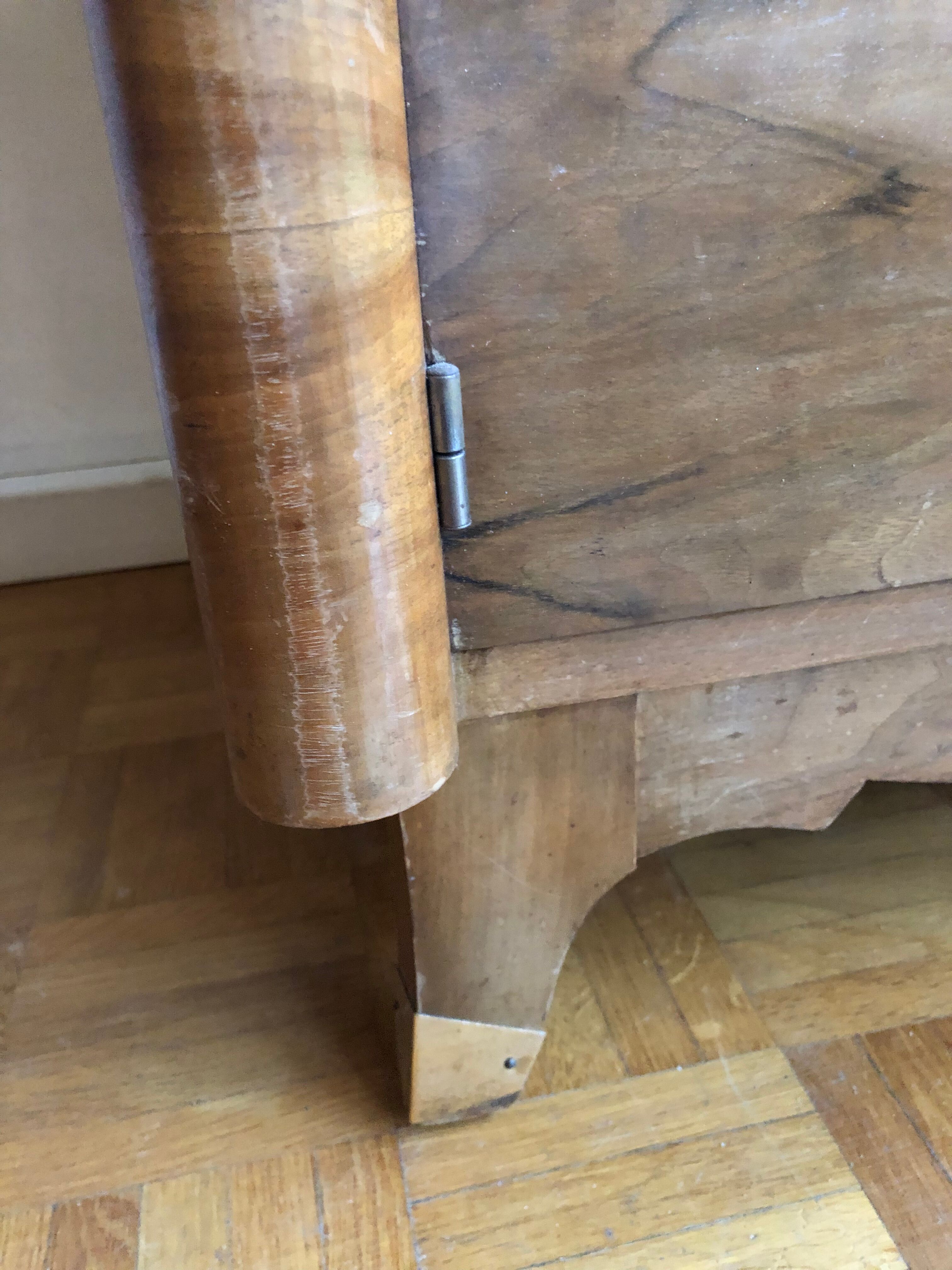 Art deco sideboard in walnut veneer