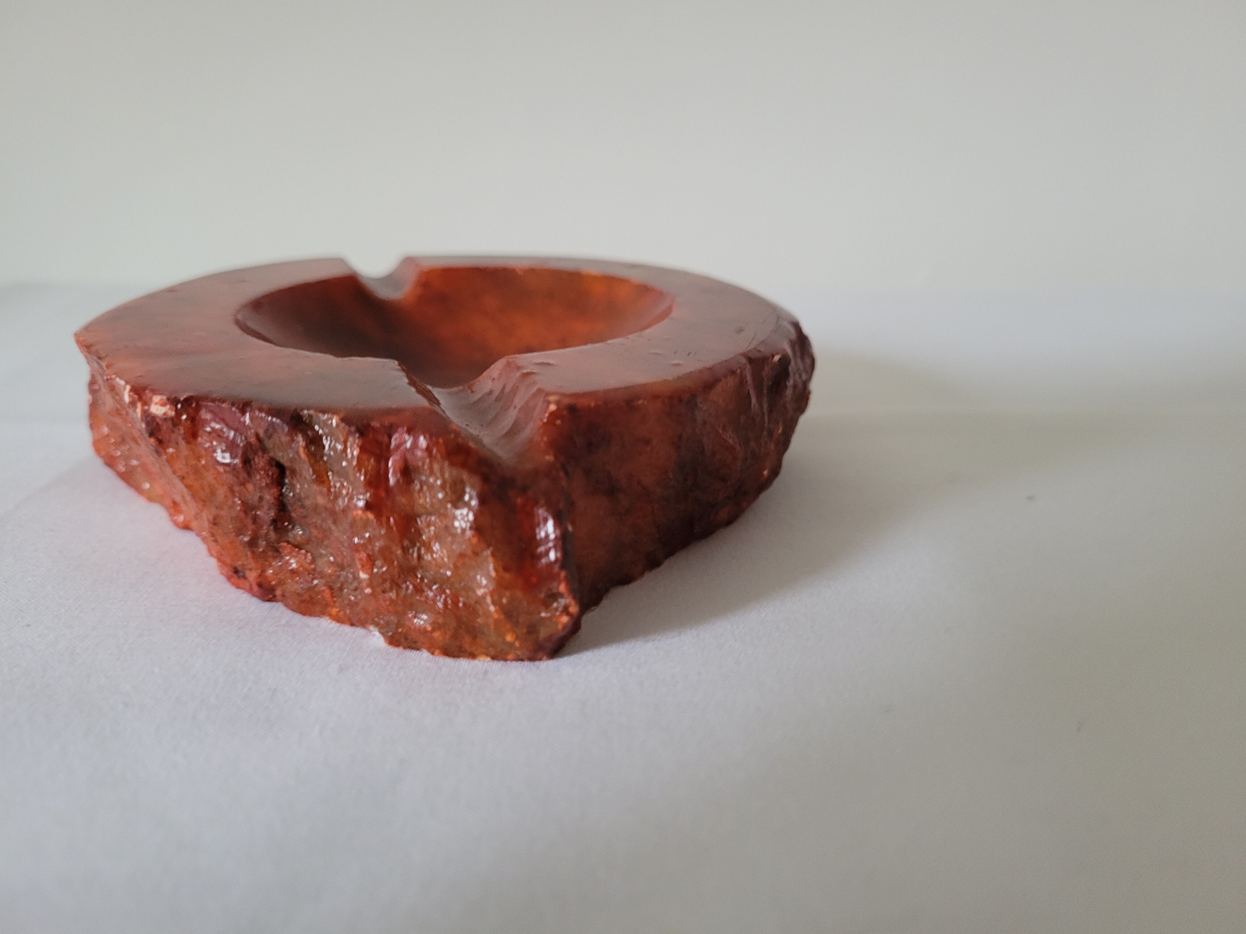 Red onyx ashtray