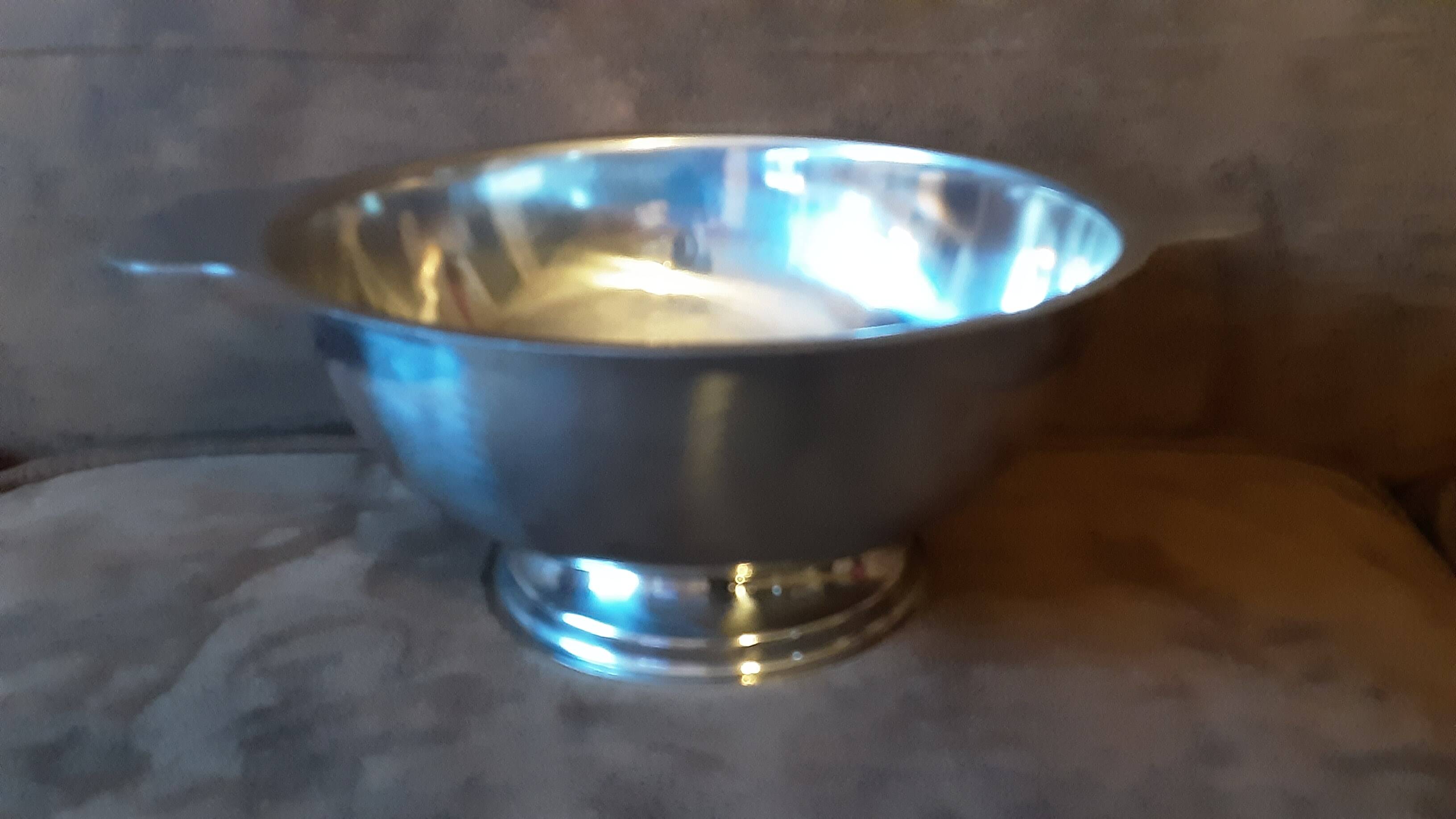 Stainless steel bowl