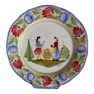 Regional décor plate