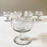 Verres apéritifs anciens en cristal gravé