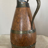 Pichet à eau de vie de Beaune en chêne massif cerclages laitons années 1970