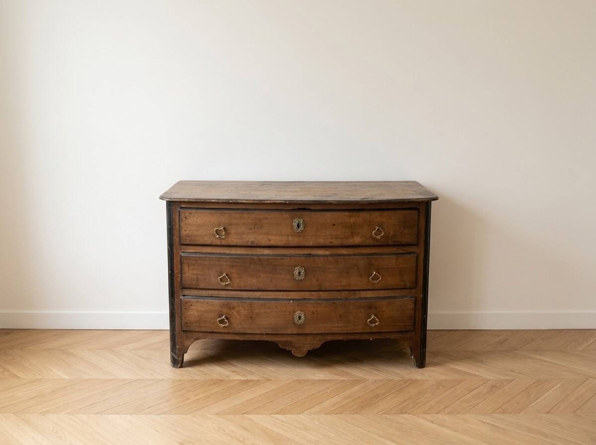 Commode Louis XIV en noyer ancien